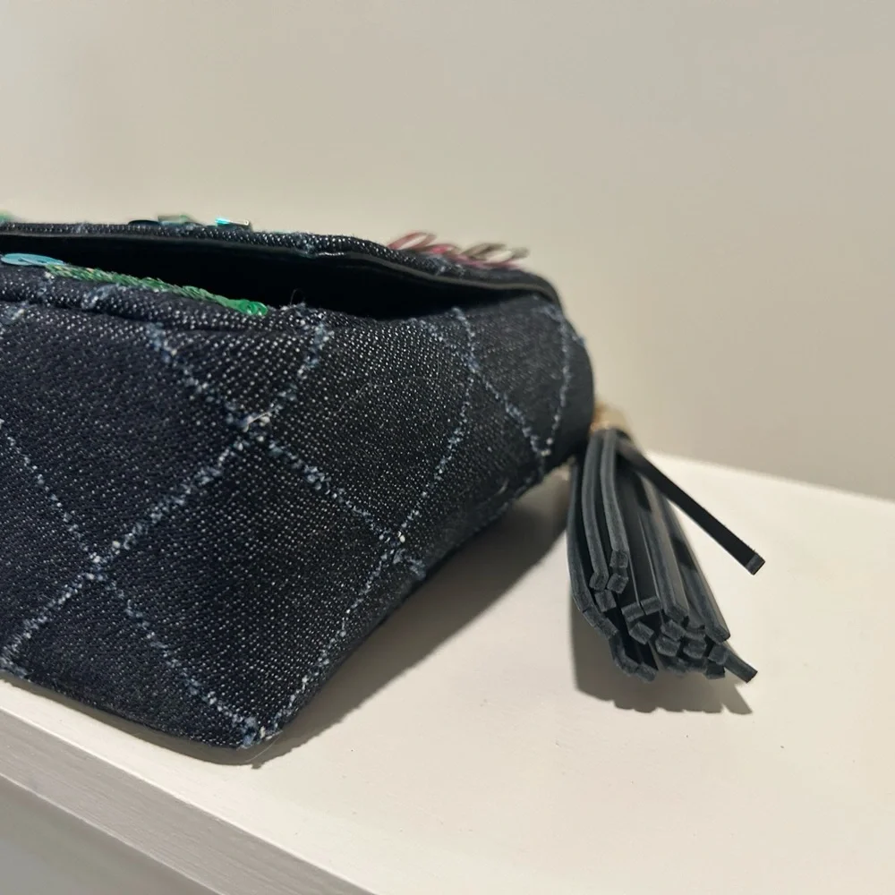 Rare hard to find Kate Spade Black Quilted Bag with Floral Sequins - Picture 10 of 16